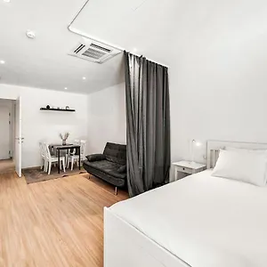 Vibestudio 403 - Central - Ac - Near Parking Apartament
