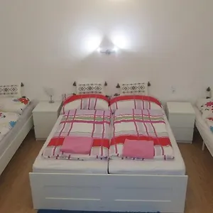Apartament Heine, Wiedeń